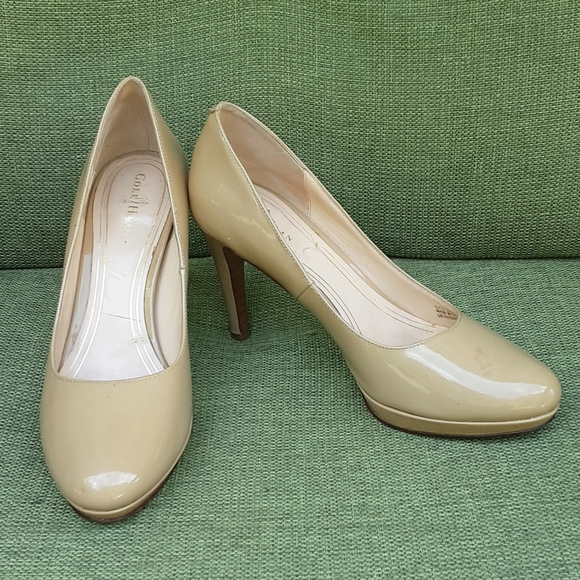 Cole Haan/Nike Air patent leather platform heel. - Picture 3 of 9